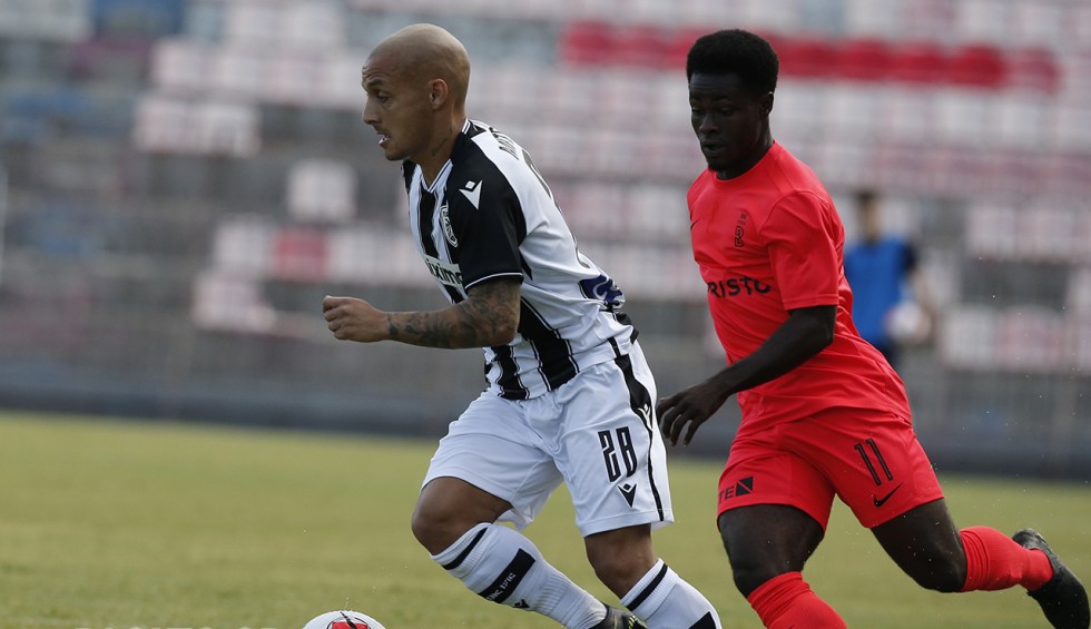 A generic square placeholder image with rounded corners in a figure.