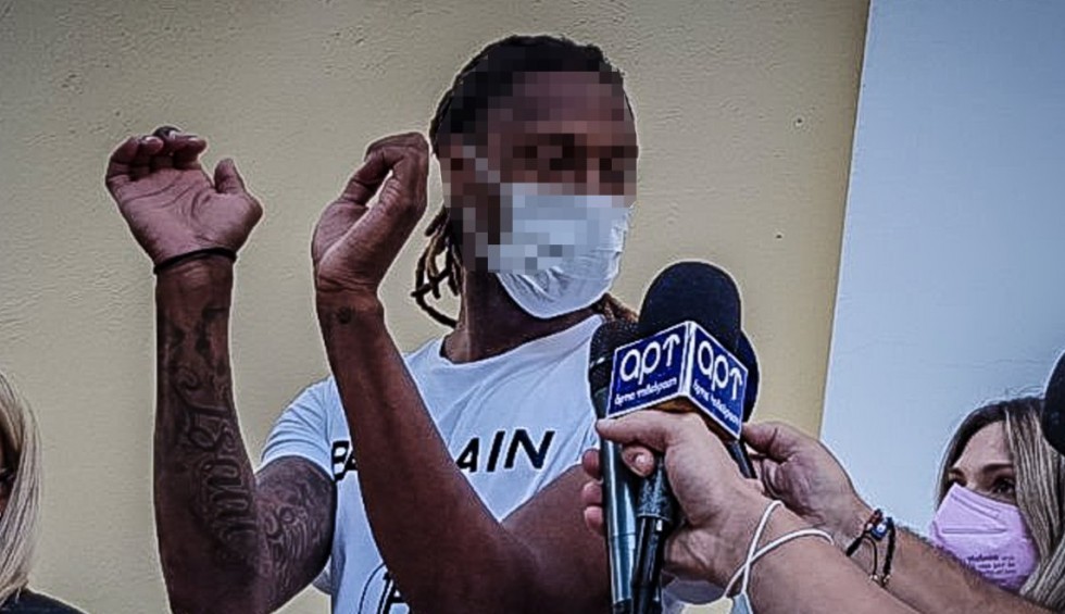 A generic square placeholder image with rounded corners in a figure.