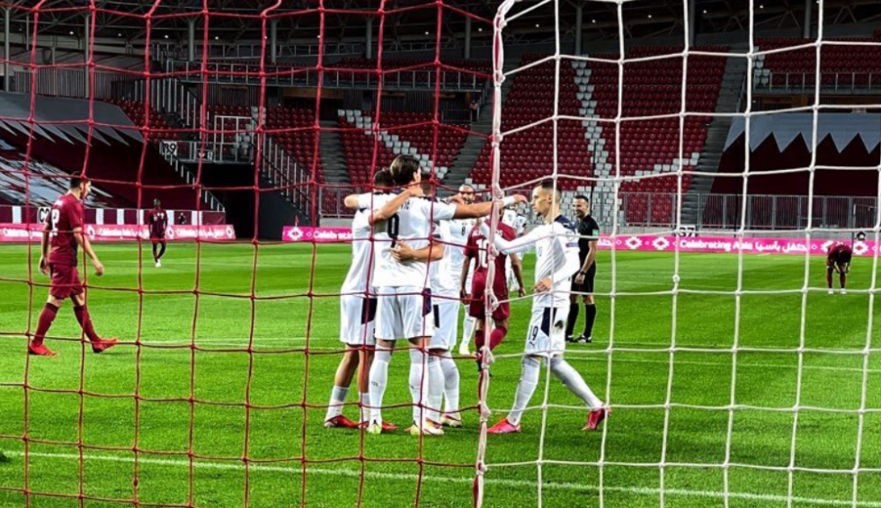 A generic square placeholder image with rounded corners in a figure.