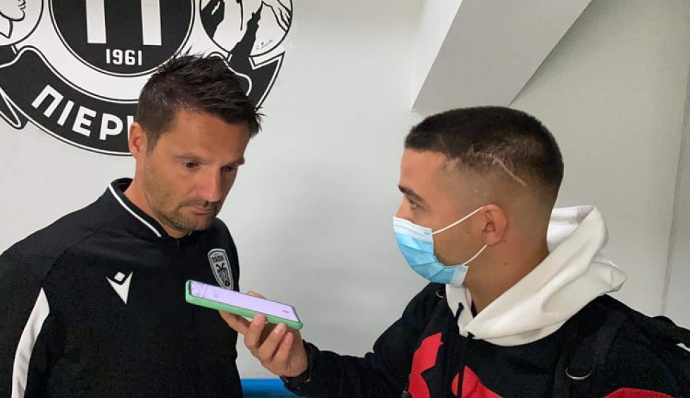 A generic square placeholder image with rounded corners in a figure.