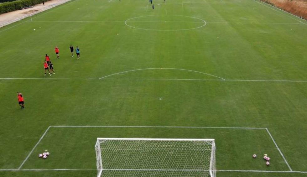 A generic square placeholder image with rounded corners in a figure.