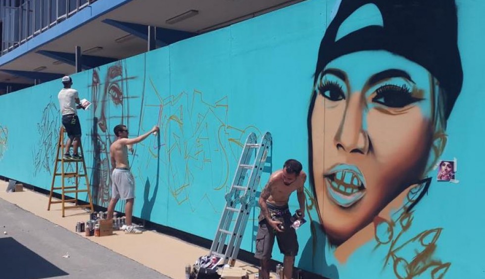 A generic square placeholder image with rounded corners in a figure.