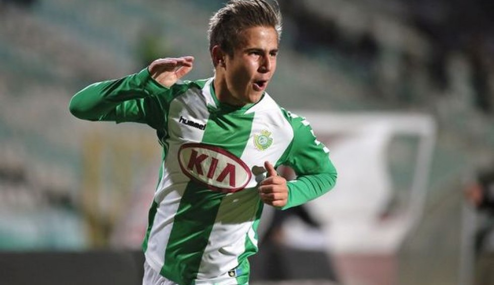 A generic square placeholder image with rounded corners in a figure.