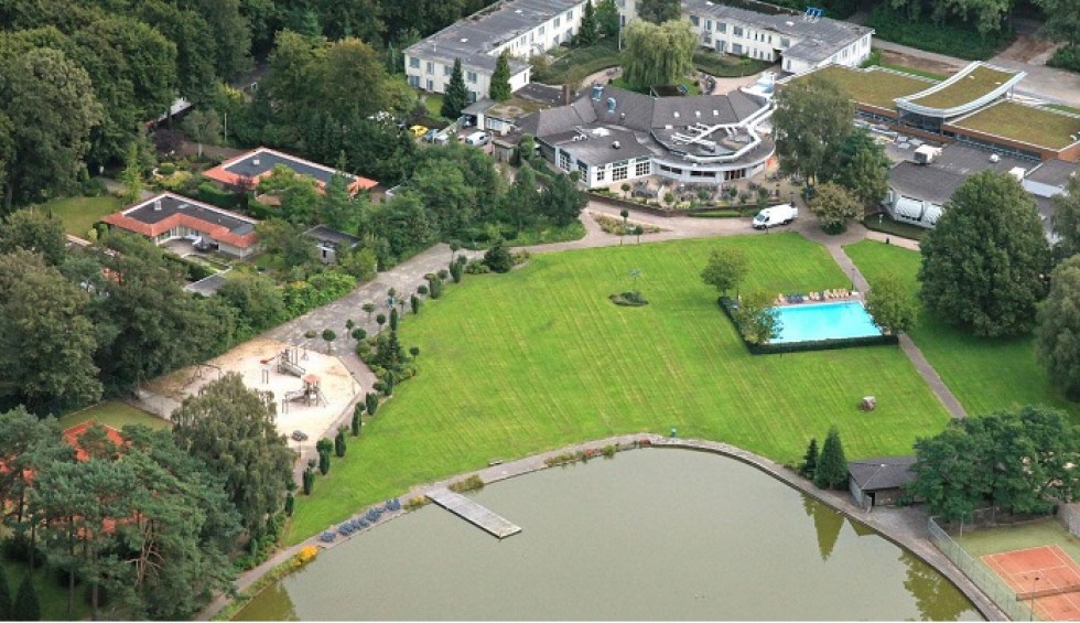 A generic square placeholder image with rounded corners in a figure.