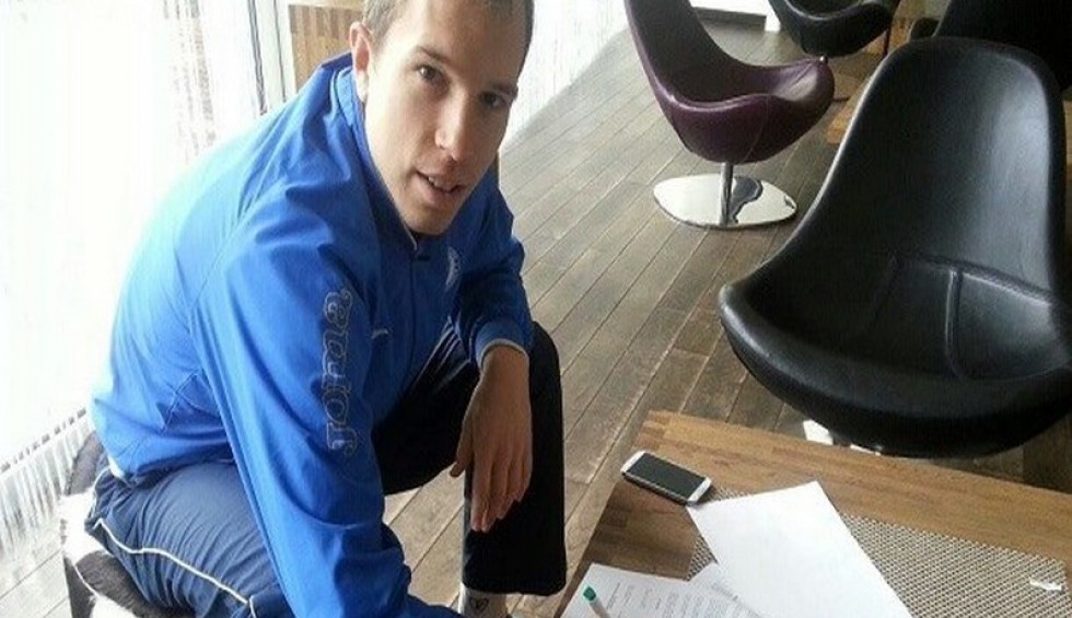 A generic square placeholder image with rounded corners in a figure.