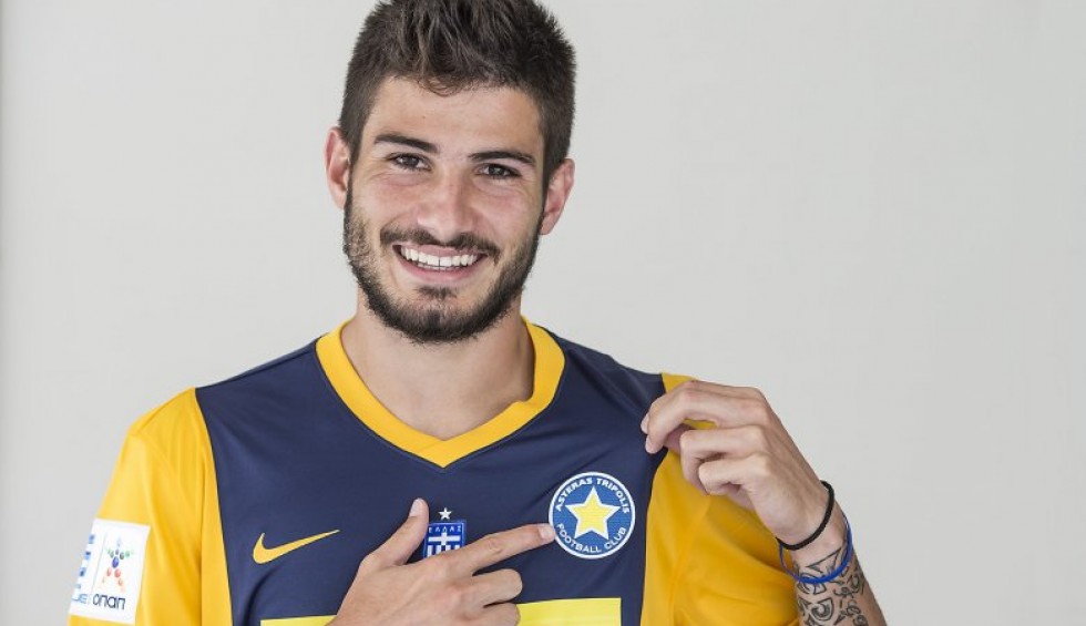 A generic square placeholder image with rounded corners in a figure.