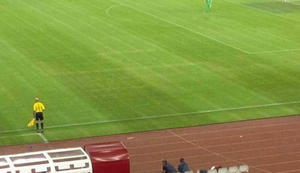 A generic square placeholder image with rounded corners in a figure.