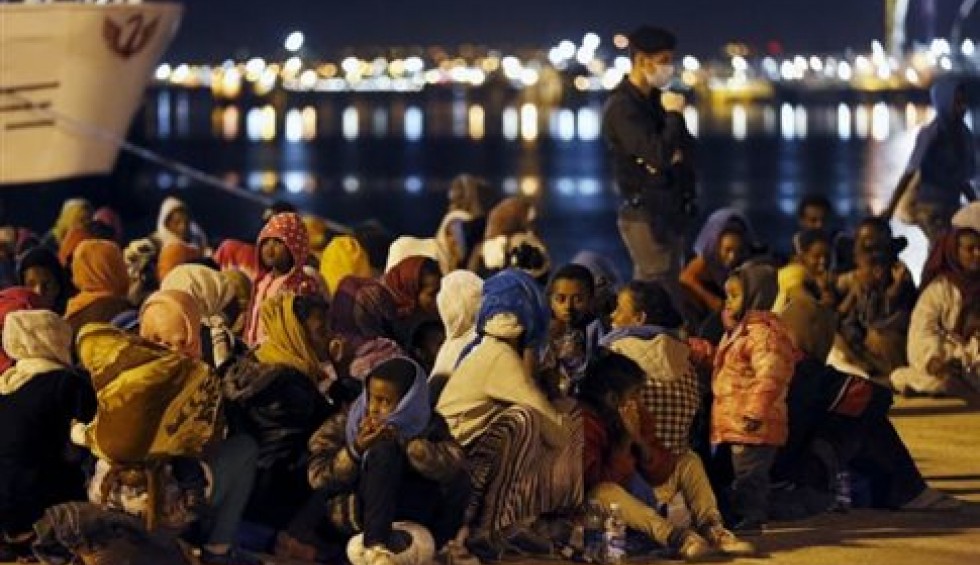 A generic square placeholder image with rounded corners in a figure.