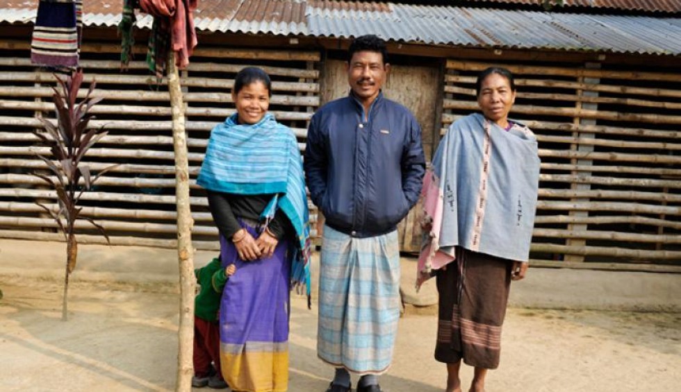 A generic square placeholder image with rounded corners in a figure.