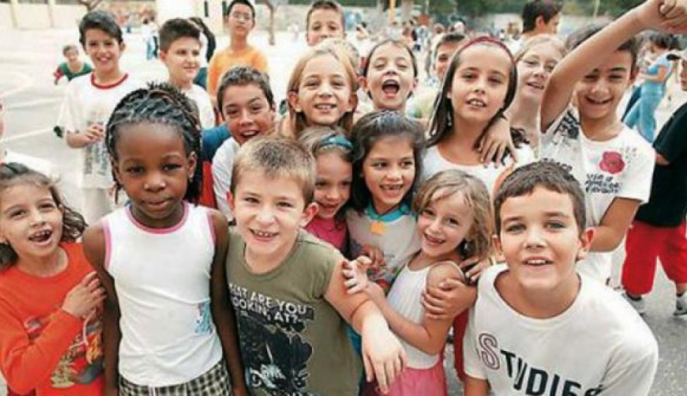 A generic square placeholder image with rounded corners in a figure.