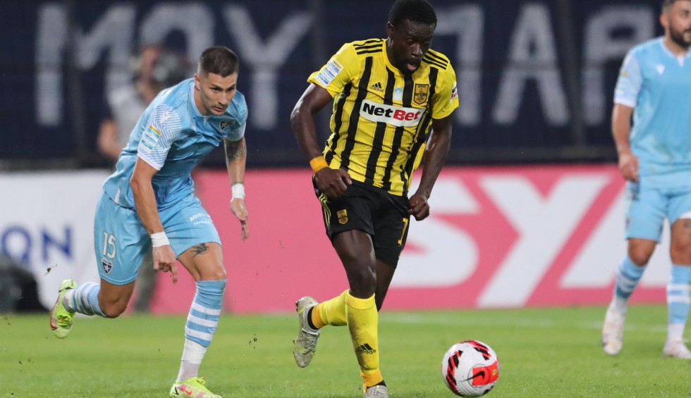 A generic square placeholder image with rounded corners in a figure.