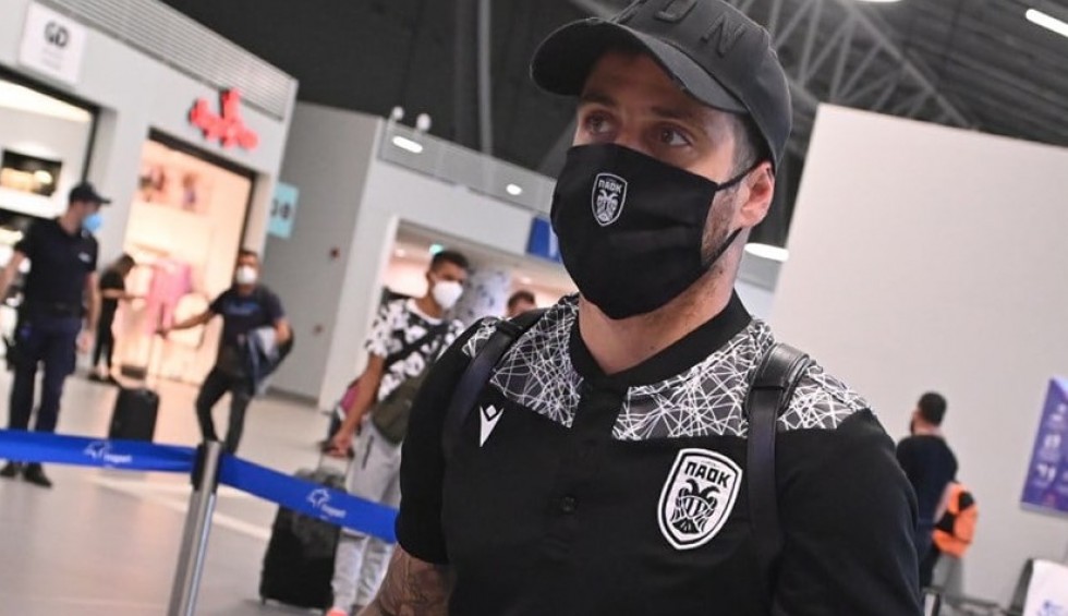 A generic square placeholder image with rounded corners in a figure.