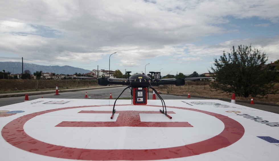 A generic square placeholder image with rounded corners in a figure.