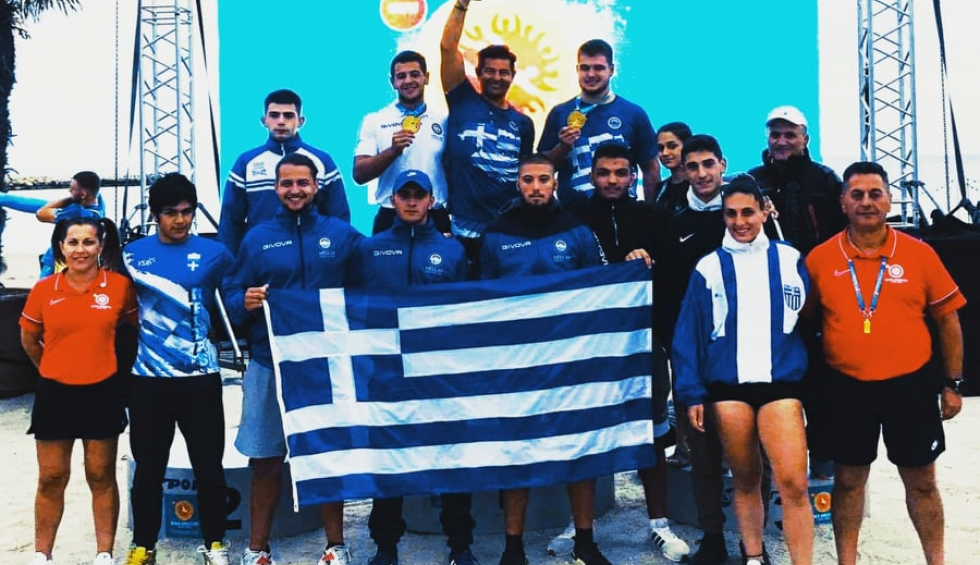 A generic square placeholder image with rounded corners in a figure.