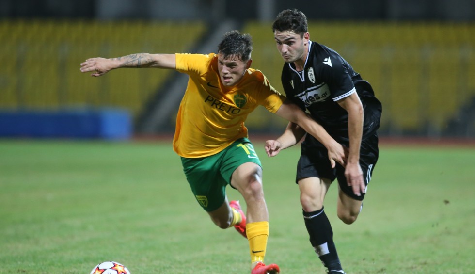 A generic square placeholder image with rounded corners in a figure.