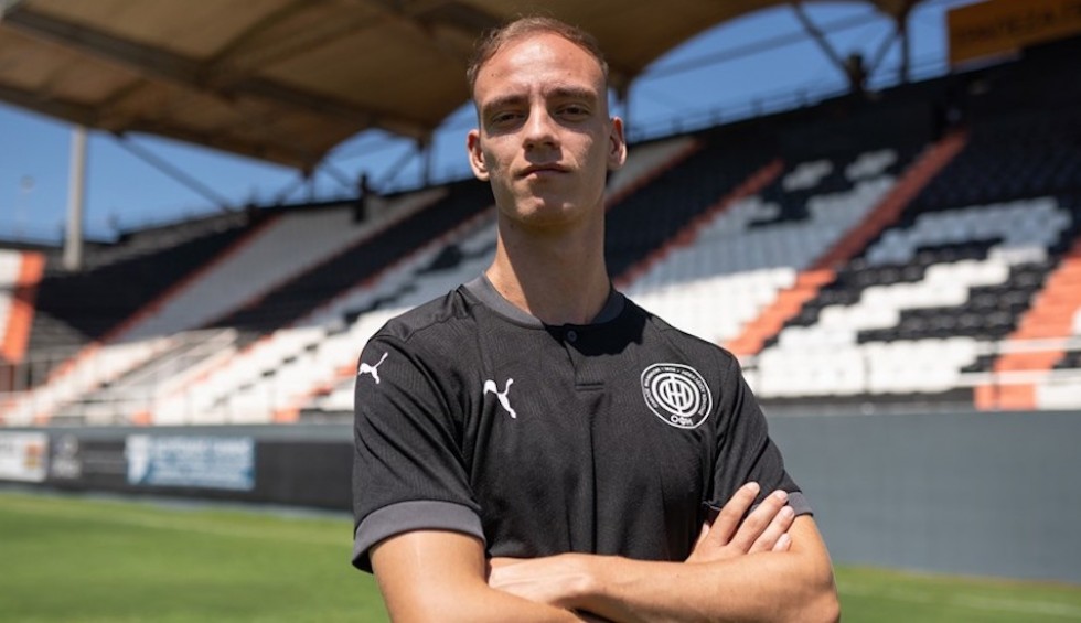 A generic square placeholder image with rounded corners in a figure.