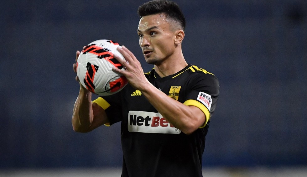 A generic square placeholder image with rounded corners in a figure.