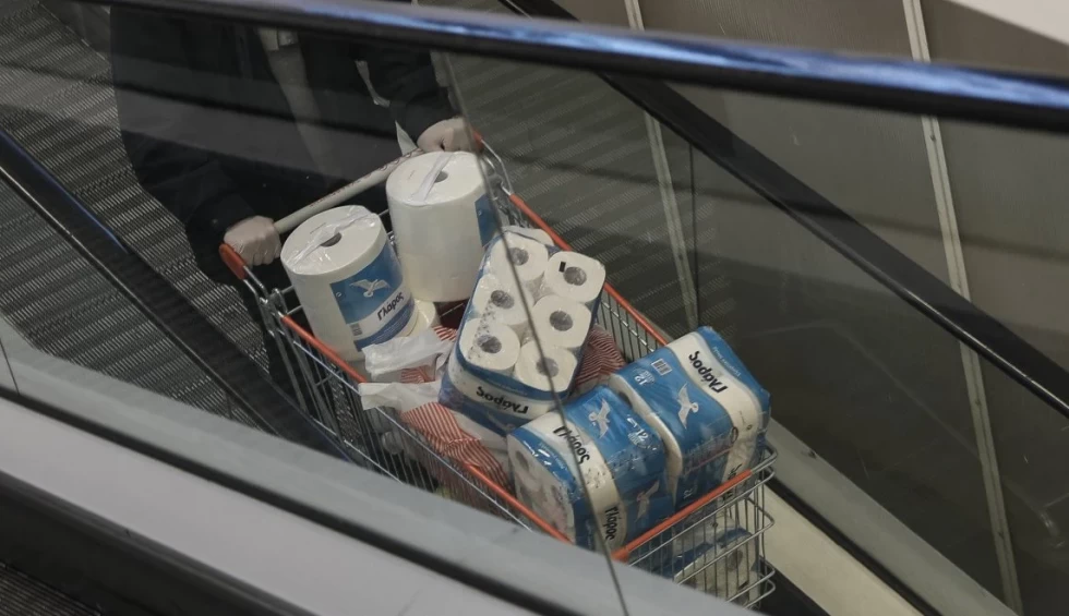 A generic square placeholder image with rounded corners in a figure.