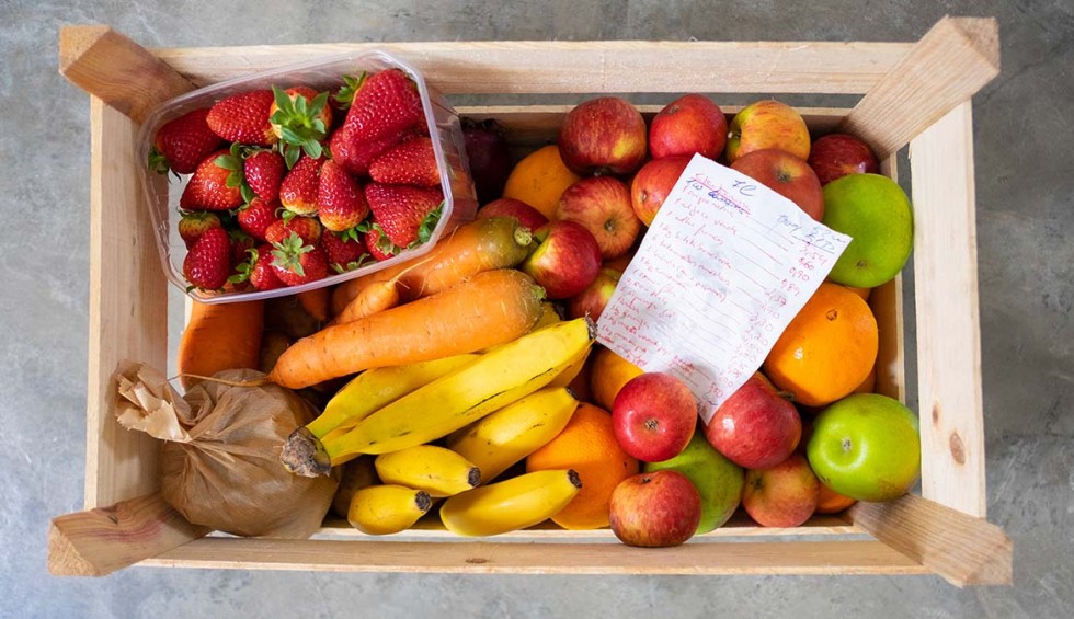 A generic square placeholder image with rounded corners in a figure.