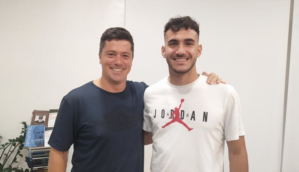 A generic square placeholder image with rounded corners in a figure.