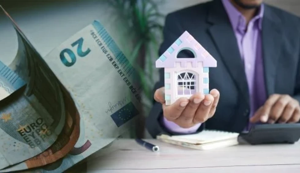 A generic square placeholder image with rounded corners in a figure.