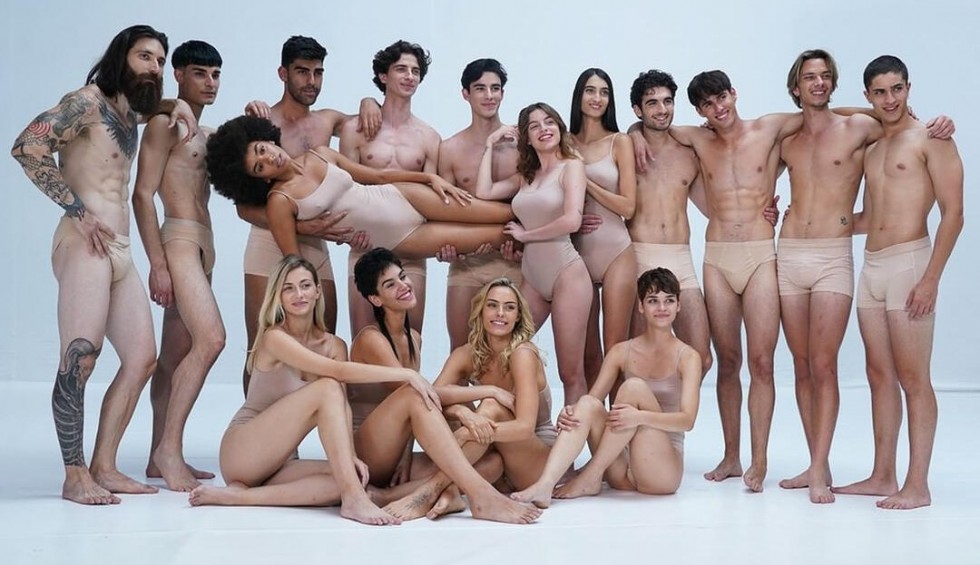 A generic square placeholder image with rounded corners in a figure.