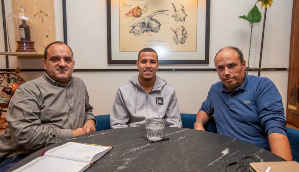 A generic square placeholder image with rounded corners in a figure.