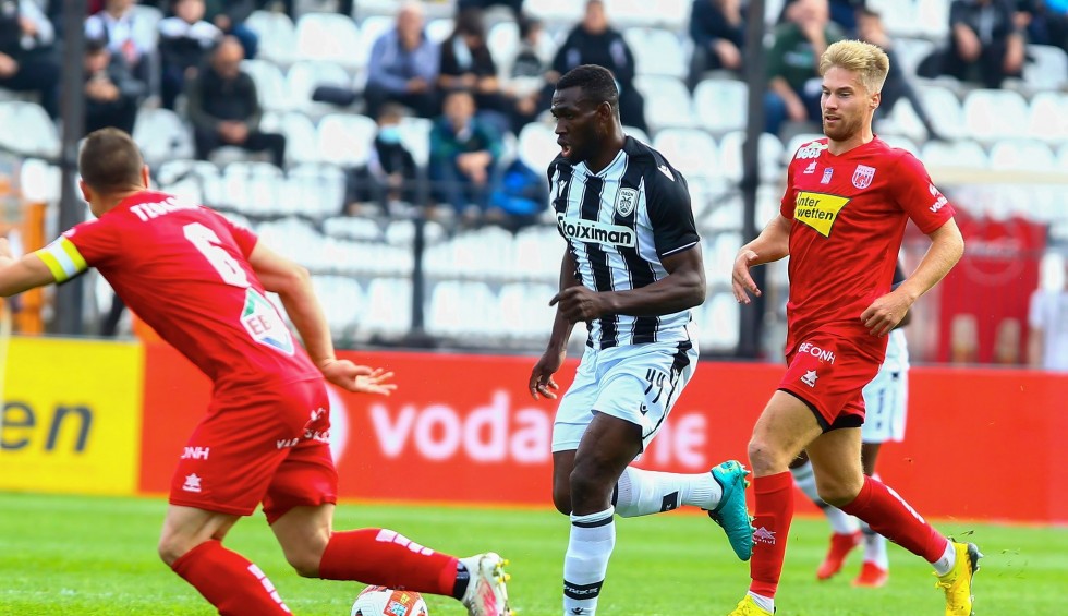 A generic square placeholder image with rounded corners in a figure.