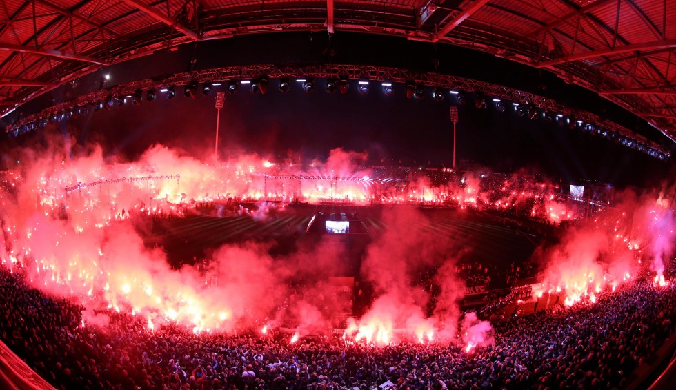 A generic square placeholder image with rounded corners in a figure.