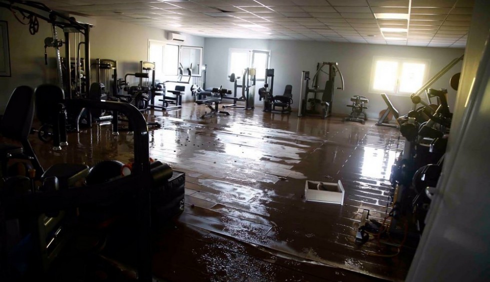 A generic square placeholder image with rounded corners in a figure.