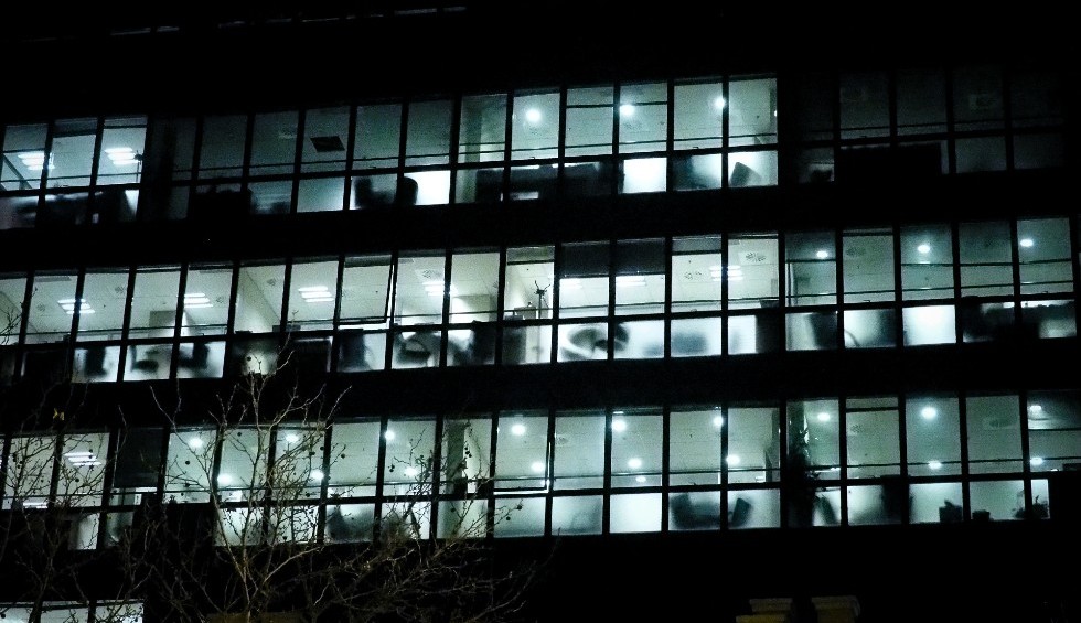 A generic square placeholder image with rounded corners in a figure.