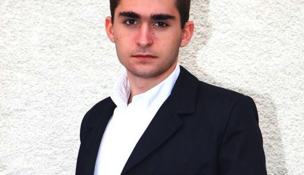 A generic square placeholder image with rounded corners in a figure.