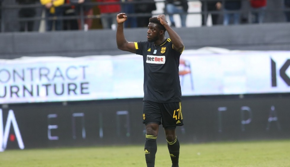 A generic square placeholder image with rounded corners in a figure.