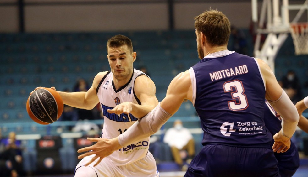 A generic square placeholder image with rounded corners in a figure.