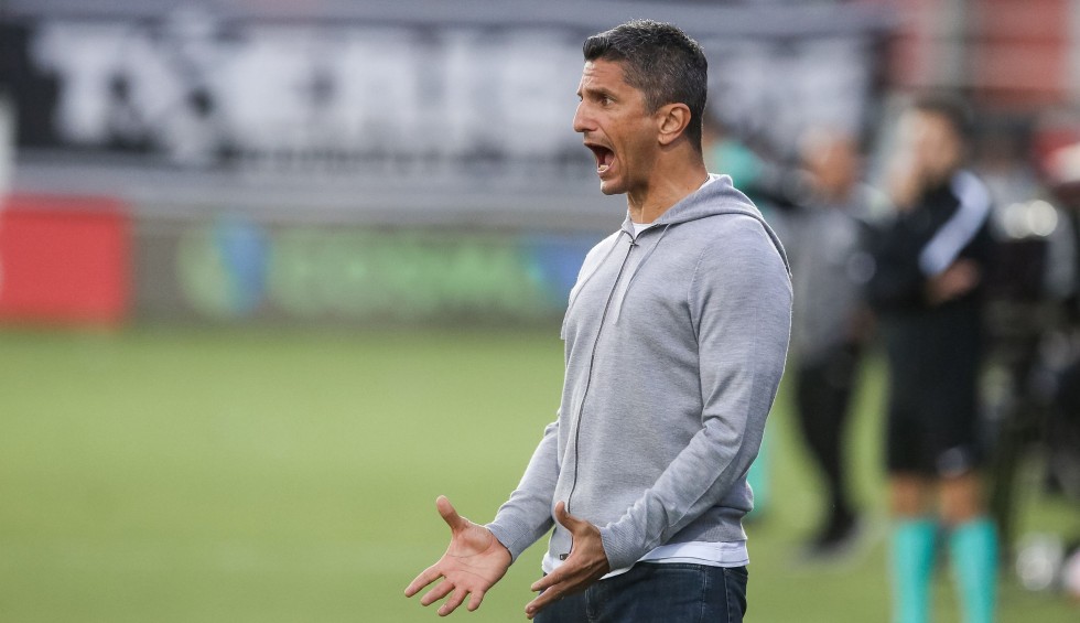 A generic square placeholder image with rounded corners in a figure.