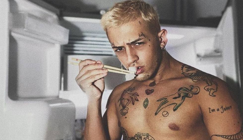 A generic square placeholder image with rounded corners in a figure.