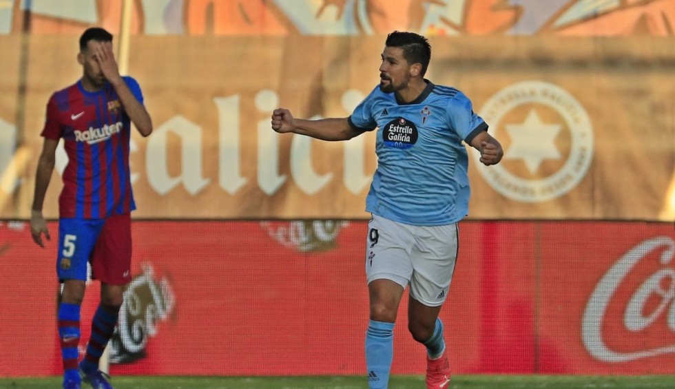 A generic square placeholder image with rounded corners in a figure.