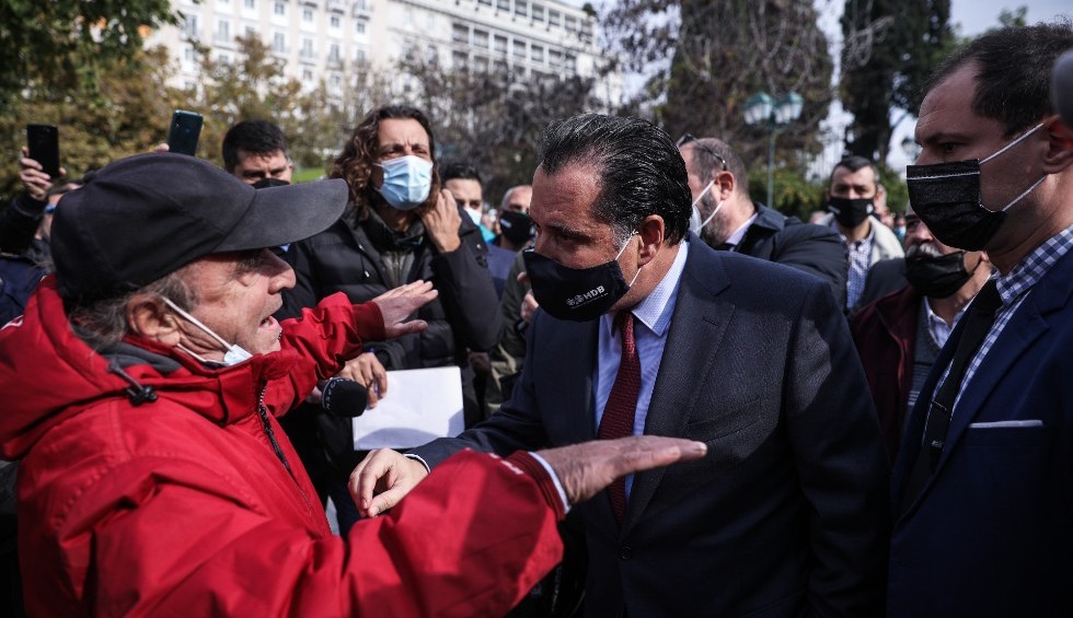 A generic square placeholder image with rounded corners in a figure.