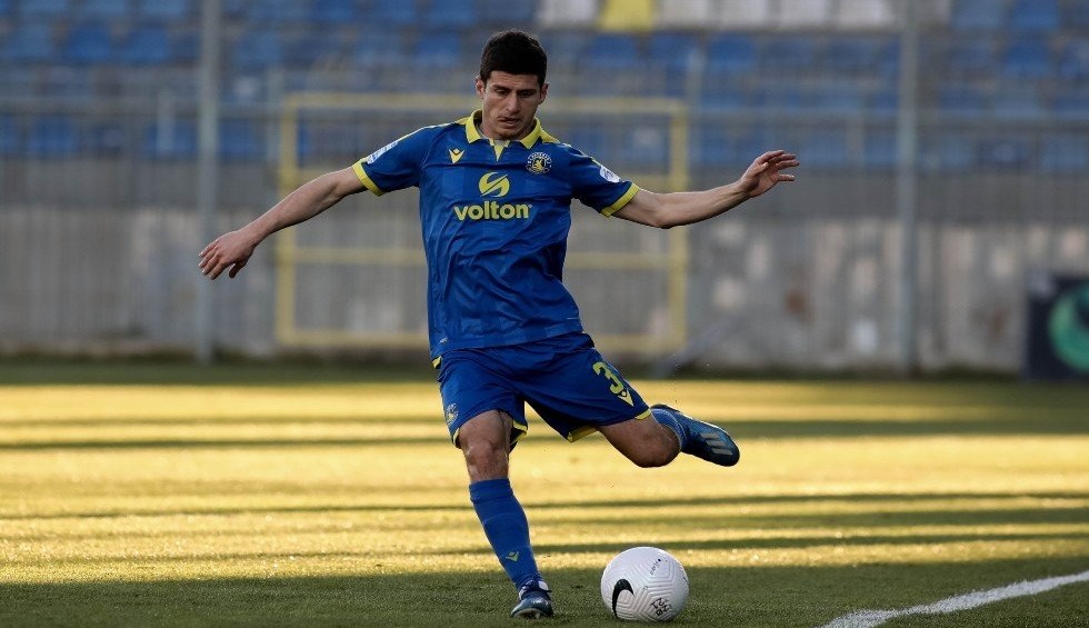 A generic square placeholder image with rounded corners in a figure.