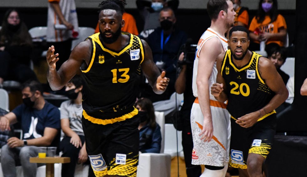 A generic square placeholder image with rounded corners in a figure.