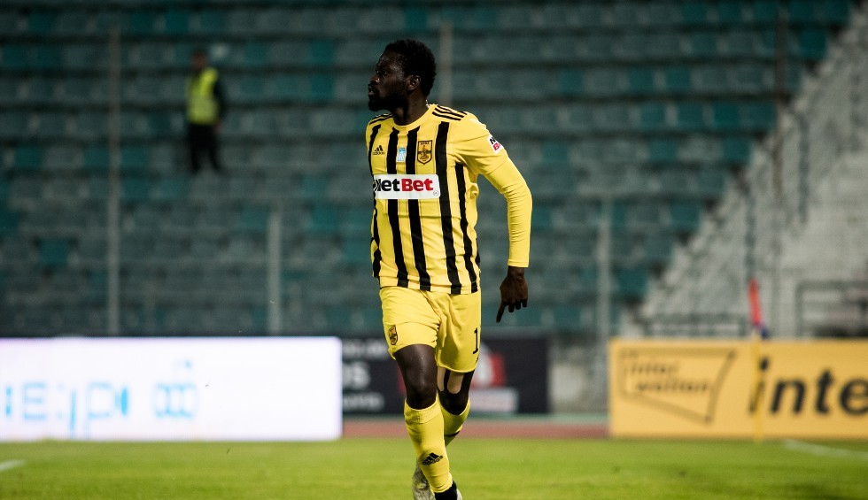 A generic square placeholder image with rounded corners in a figure.