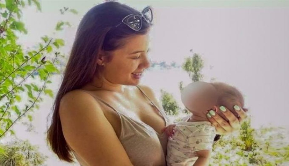 A generic square placeholder image with rounded corners in a figure.