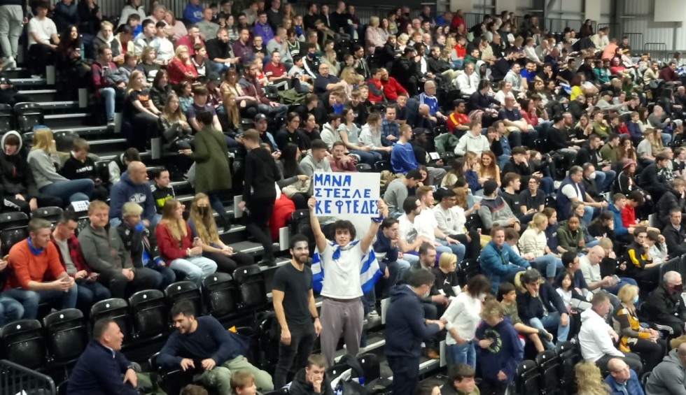 A generic square placeholder image with rounded corners in a figure.