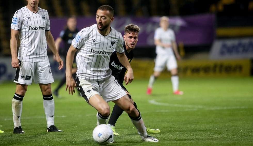 A generic square placeholder image with rounded corners in a figure.