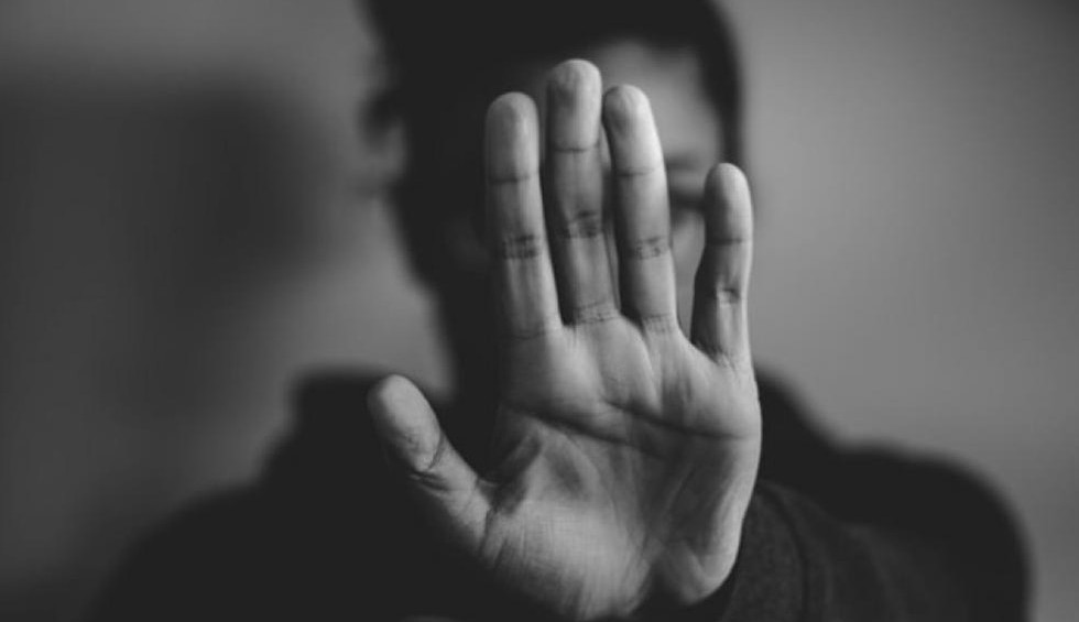 A generic square placeholder image with rounded corners in a figure.