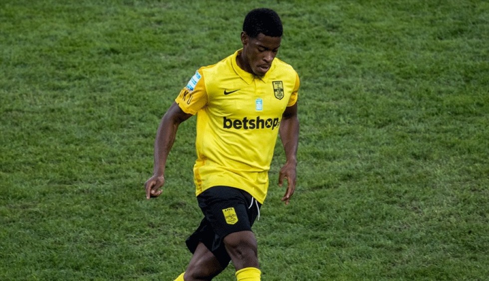 A generic square placeholder image with rounded corners in a figure.