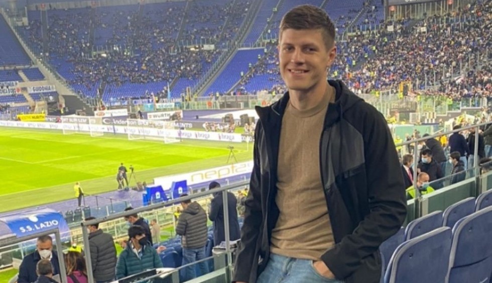 A generic square placeholder image with rounded corners in a figure.