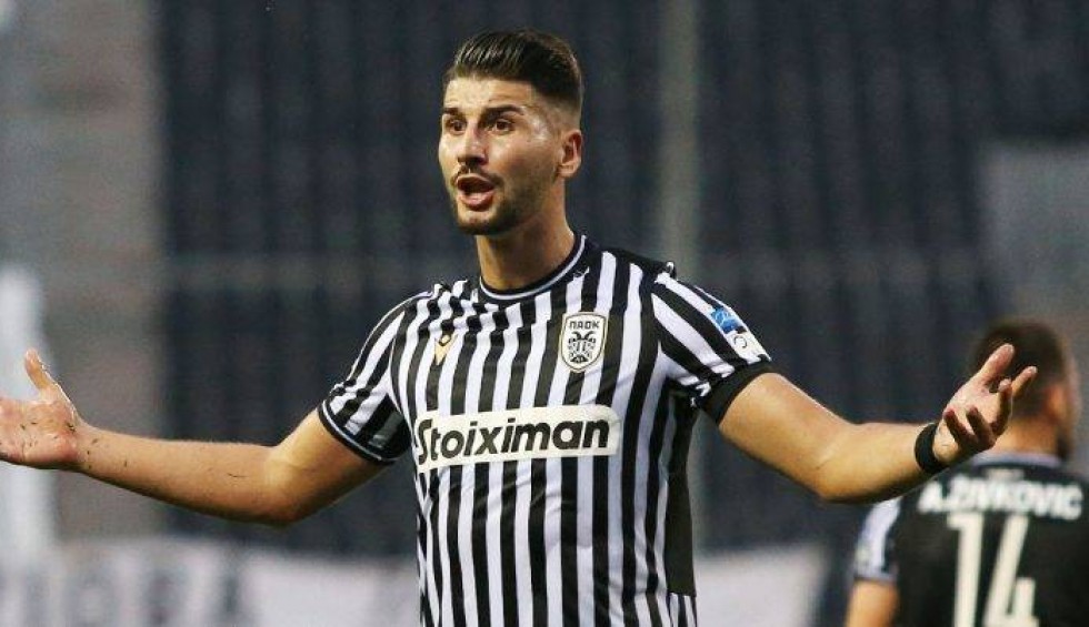 A generic square placeholder image with rounded corners in a figure.