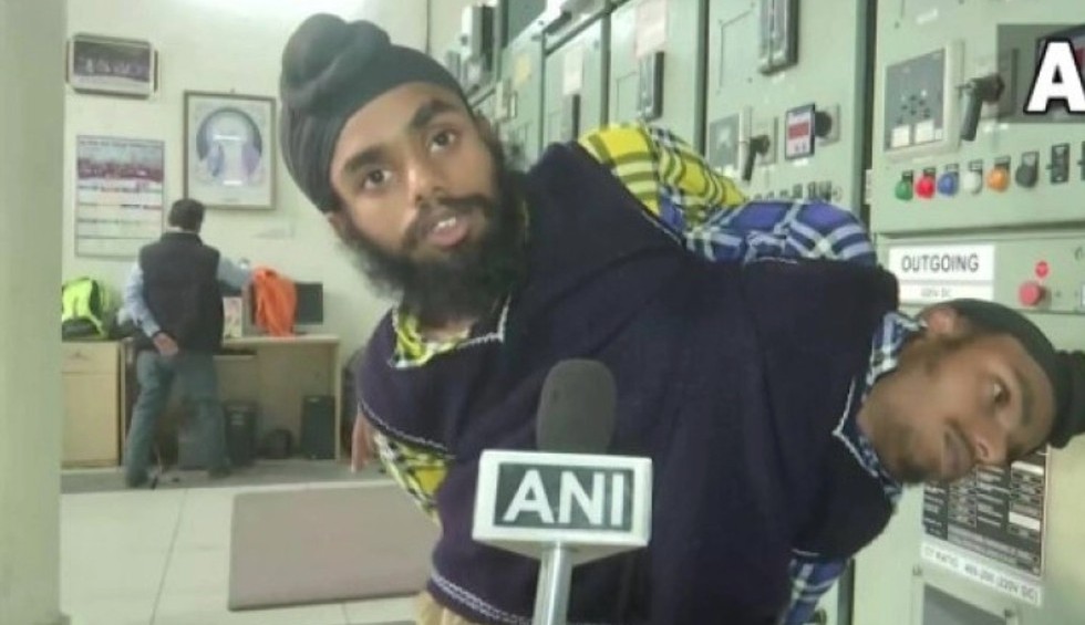 A generic square placeholder image with rounded corners in a figure.