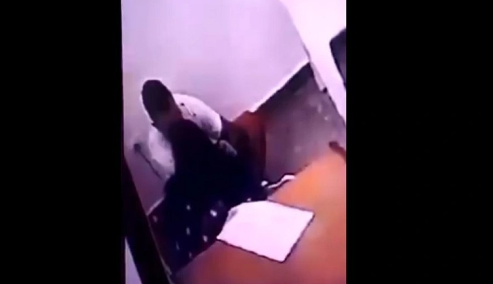 A generic square placeholder image with rounded corners in a figure.